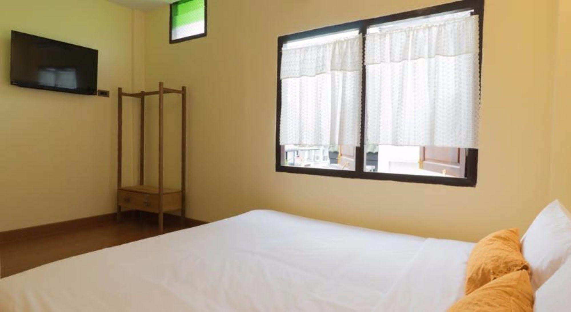 Manon Sleepeatdrink Bed and Breakfast Τσιάνγκ Μάι Εξωτερικό φωτογραφία