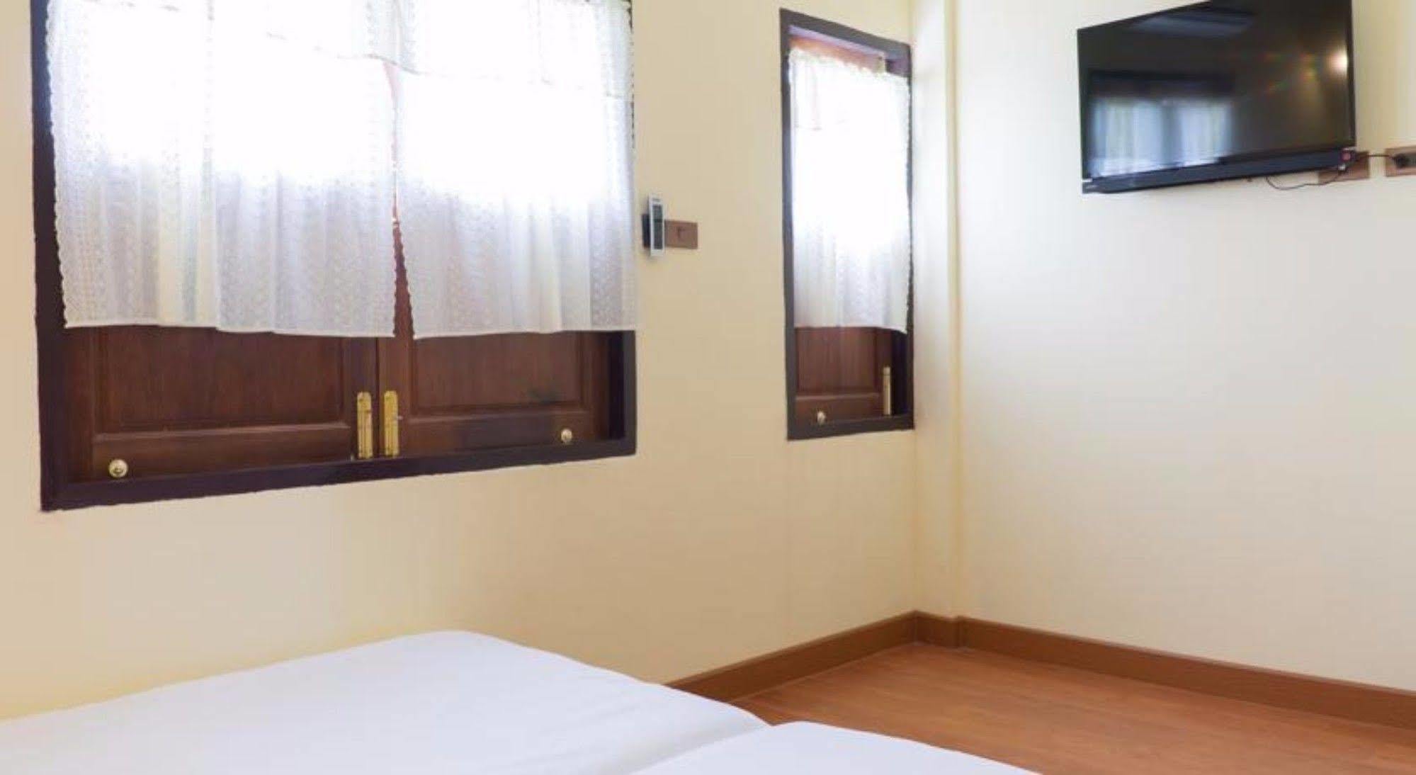 Manon Sleepeatdrink Bed and Breakfast Τσιάνγκ Μάι Εξωτερικό φωτογραφία