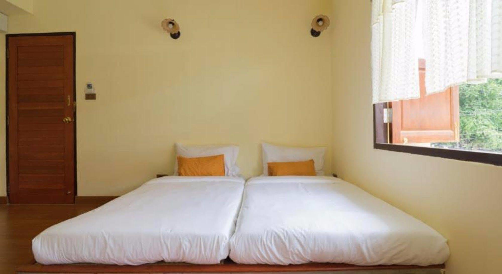 Manon Sleepeatdrink Bed and Breakfast Τσιάνγκ Μάι Εξωτερικό φωτογραφία