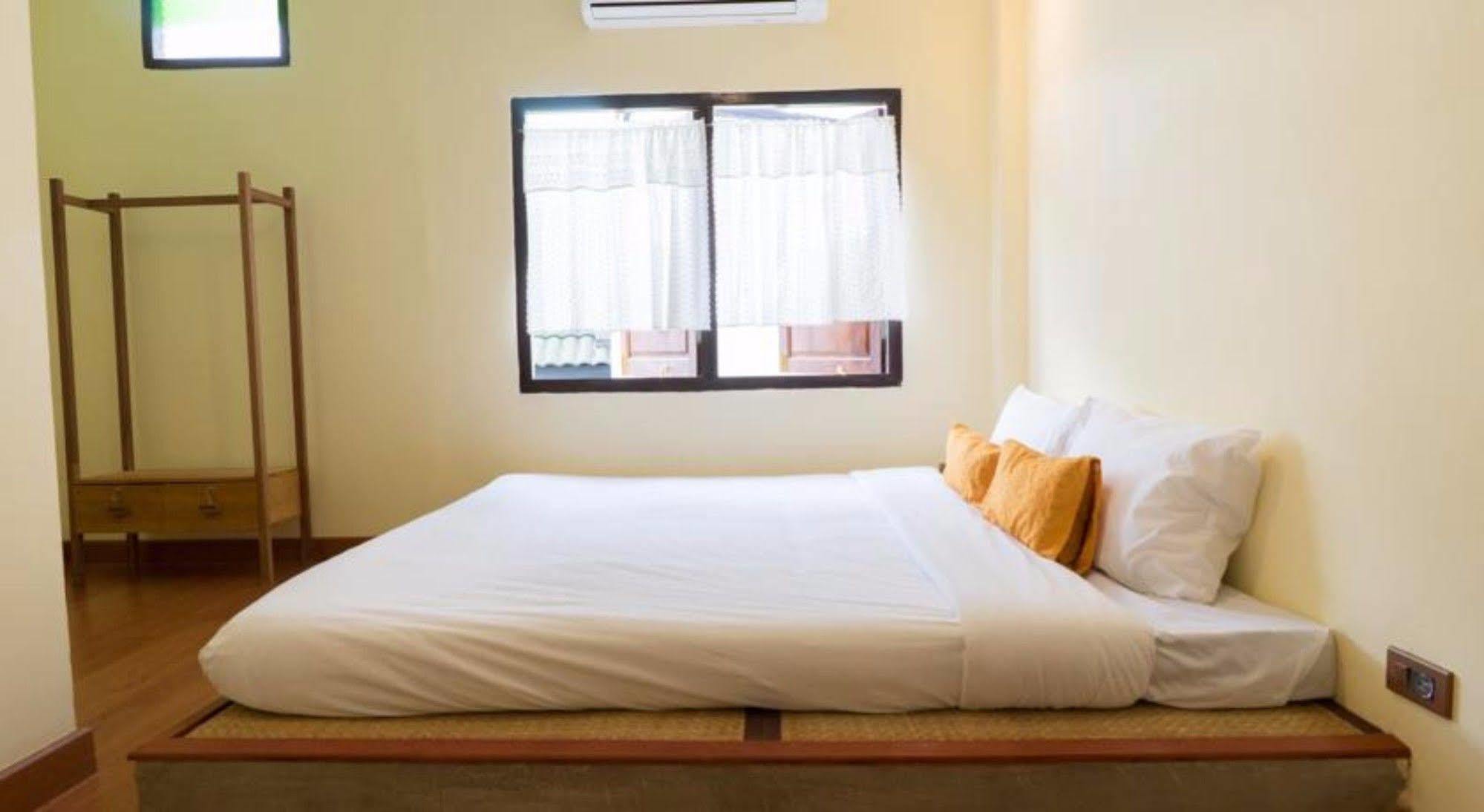 Manon Sleepeatdrink Bed and Breakfast Τσιάνγκ Μάι Εξωτερικό φωτογραφία