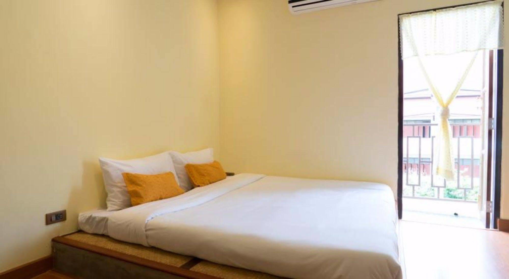 Manon Sleepeatdrink Bed and Breakfast Τσιάνγκ Μάι Εξωτερικό φωτογραφία