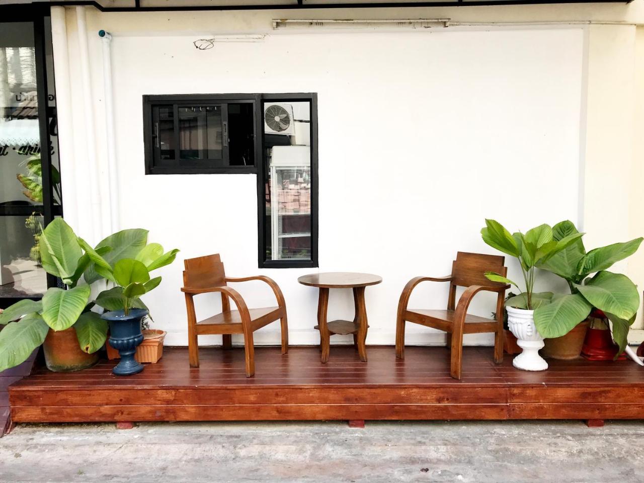 Manon Sleepeatdrink Bed and Breakfast Τσιάνγκ Μάι Εξωτερικό φωτογραφία
